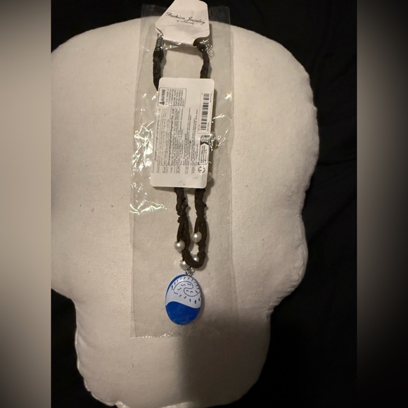 🌟Pick Any 2/$24 Sale Moana Necklace - Picture 3 of 8